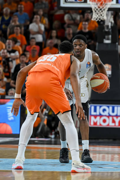 但从两人的 但从两人的