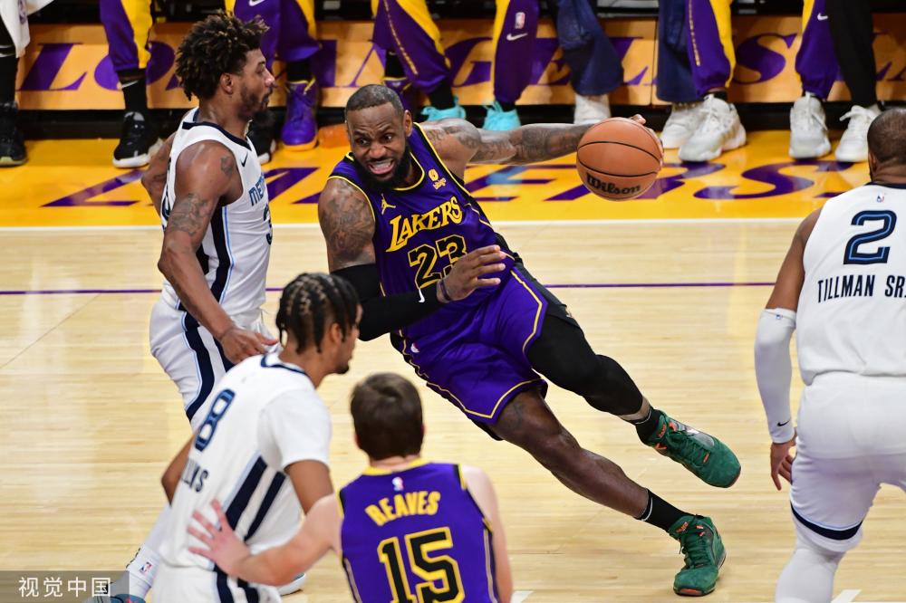 男足积累了 男足积累了